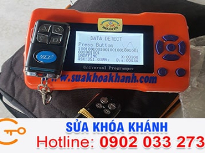 Làm remote cửa cuốn tại nhà giá rẻ